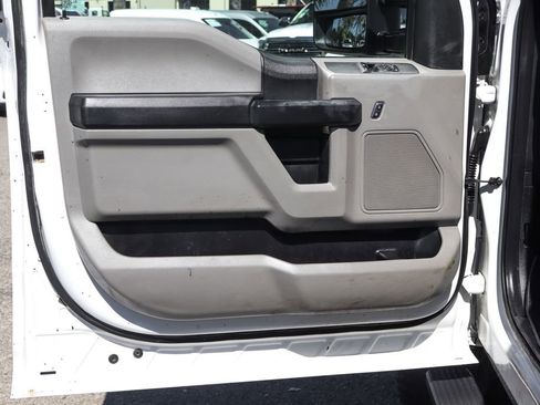 Used 2019 Ford F250 XL w/ Power Equipment Group image 10