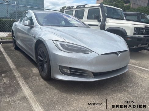 Used 2018 Tesla Model S 75D AWD/4WD image 1