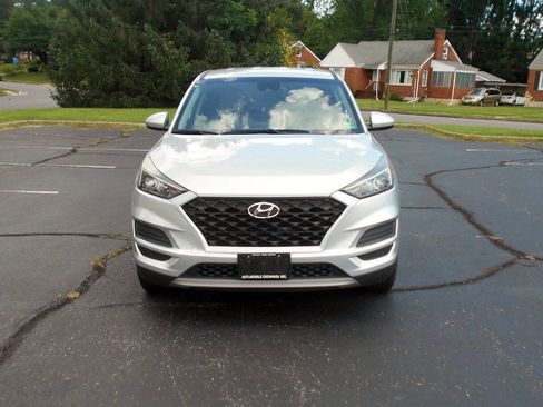 Used 2019 Hyundai Tucson SE image 2