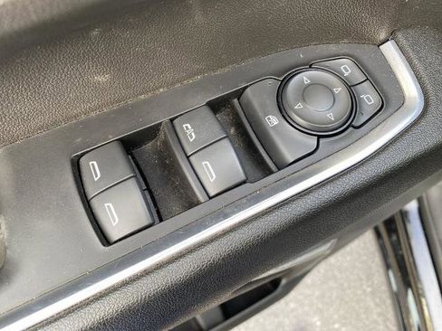 Used 2024 Chevrolet Silverado 2500 LT w/ Convenience Package image 13