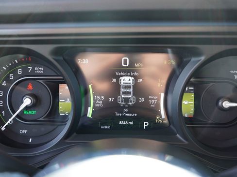 Certified 2025 Jeep Wrangler Unlimited Sahara w/ Safety Group image 31