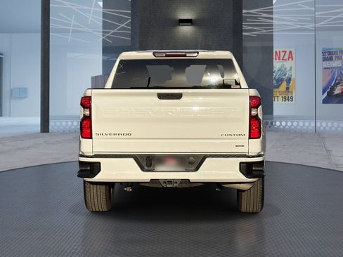 Certified 2022 Chevrolet Silverado 1500 Custom RWD image 5