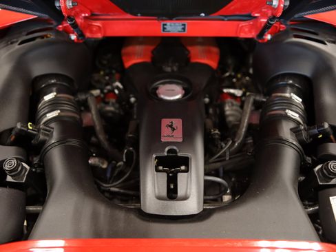 Used 2019 Ferrari 488 Spider RWD image 28