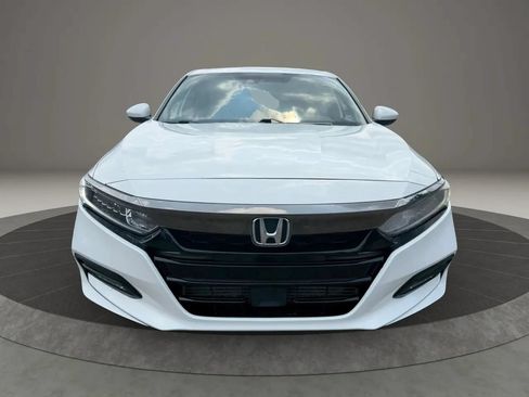Used 2019 Honda Accord Sport image 2