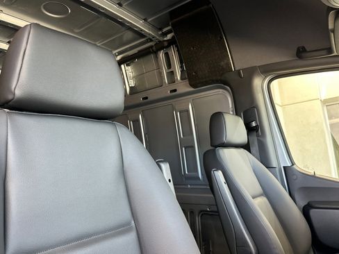 New 2025 Mercedes-Benz Sprinter 2500 image 24