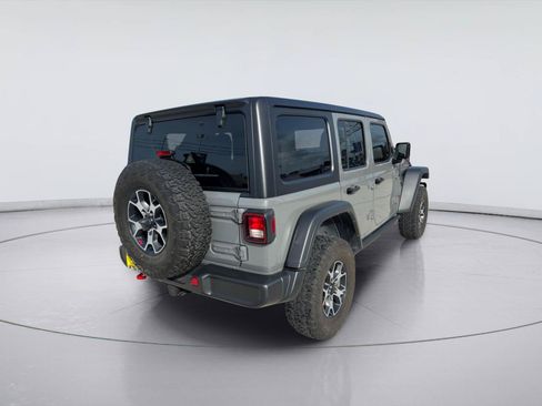 Used 2023 Jeep Wrangler Unlimited Rubicon AWD/4WD image 3