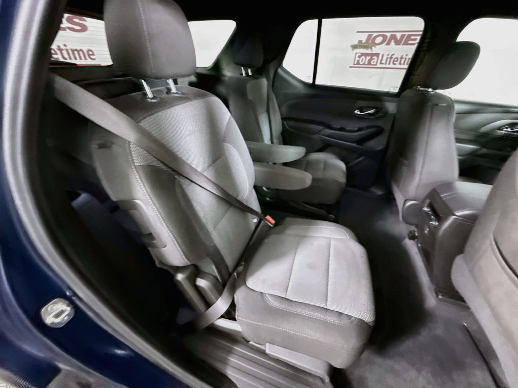 Used 2023 Chevrolet Traverse LT FWD image 31