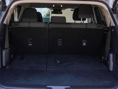 Used 2024 Toyota Highlander LE image 26