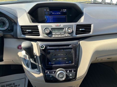 Used 2016 Honda Odyssey SE image 25