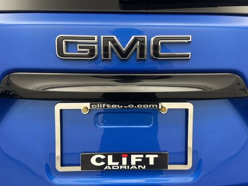 Used 2024 GMC Terrain SLE w/ Driver Convenience Package FWD image 24
