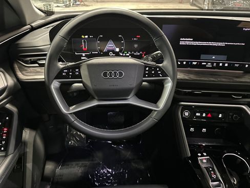 Used 2025 Audi Q5 Premium w/ Premium Plus AWD/4WD image 13