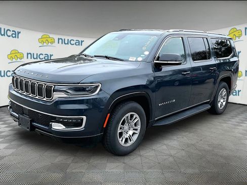 Used 2024 Jeep Wagoneer L 4WD image 2