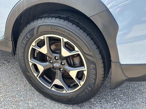 Used 2019 Subaru Crosstrek 2.0i Premium w/ Eyesight System image 5