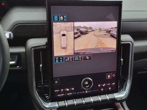 New 2026 GMC Yukon XL Denali w/ Advanced Technology Package AWD/4WD image 11