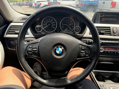 Used 2013 BMW 328i xDrive Sedan AWD/4WD image 19