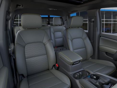 New 2026 Chevrolet Colorado ZR2 w/ Technology Package image 17