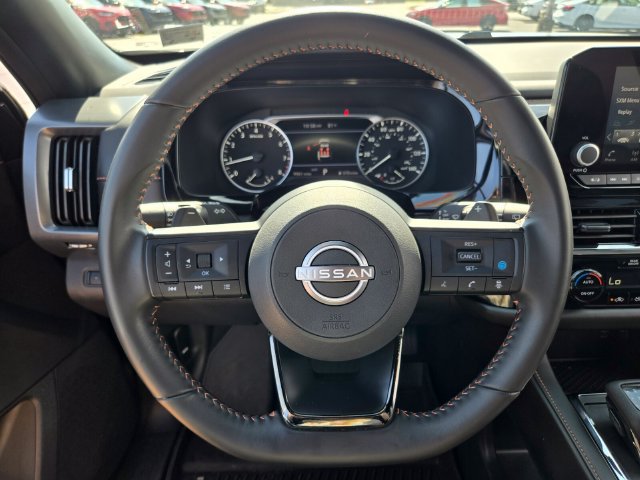 Used 2025 Nissan Pathfinder Rock Creek AWD/4WD image 31