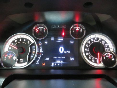 Used 2015 RAM 3500 Big Horn AWD/4WD image 14