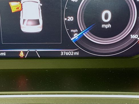 Used 2021 Volkswagen Tiguan SEL Premium R-Line image 19