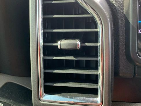 Used 2018 Ford F250 XLT w/ FX4 Off-Road Package image 24