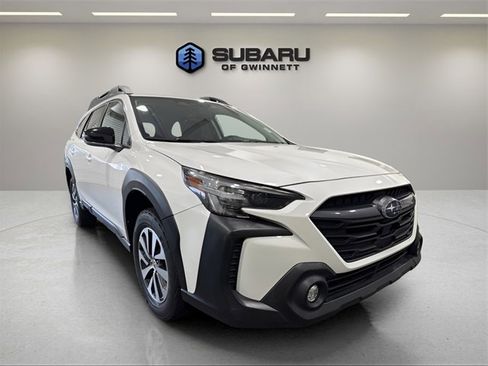 Used 2023 Subaru Outback Premium image 7