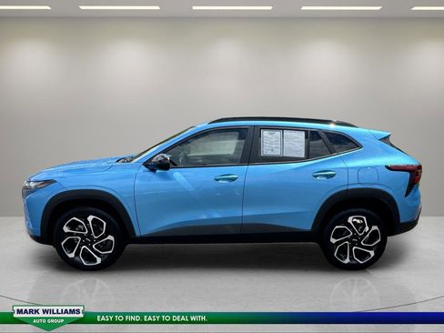 Used 2025 Chevrolet Trax RS FWD image 6