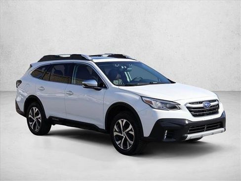 Used 2022 Subaru Outback Touring AWD/4WD image 3