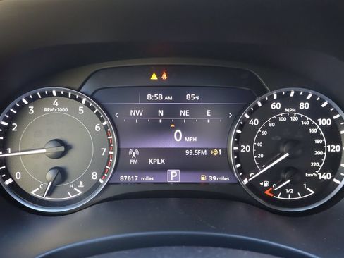 Used 2022 Nissan Armada SL w/ Midnight Edition Package RWD image 11