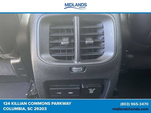 Used 2019 Jeep Cherokee Limited FWD image 11