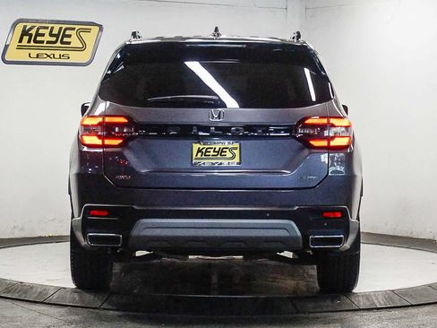 Used 2023 Honda Pilot Elite image 4
