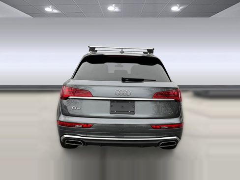 Used 2023 Audi Q5 e Premium w/ Convenience Package image 10