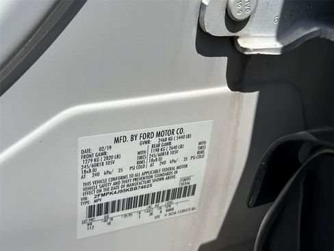 Used 2019 Ford Edge SEL w/ Equipment Group 201A AWD/4WD image 30