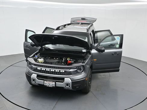 Used 2025 Ford Bronco Sport Badlands image 38
