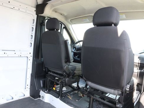 Used 2024 RAM ProMaster 2500 w/ Convenience Group FWD image 22
