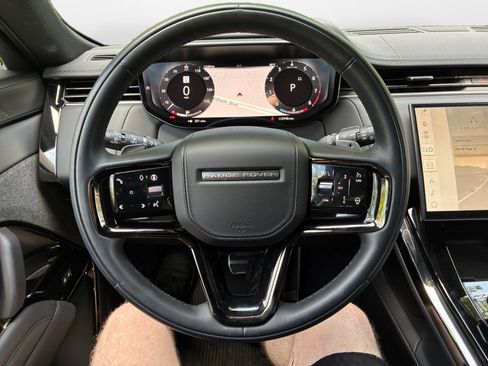 Used 2025 Land Rover Range Rover Sport Dynamic SE AWD/4WD image 10