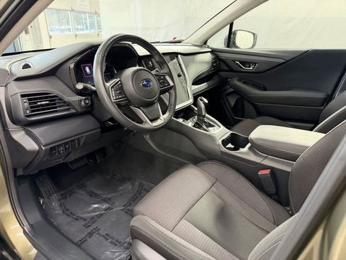 Used 2024 Subaru Outback Premium image 9