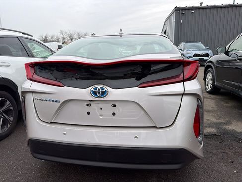 Used 2018 Toyota Prius Prime Advanced image 8