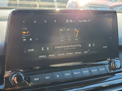 Used 2022 Kia Seltos EX image 17