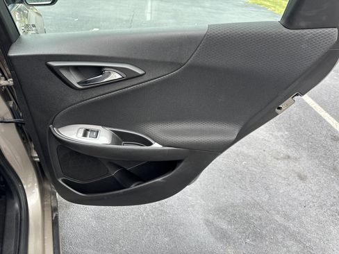 Used 2024 Chevrolet Malibu LT image 32