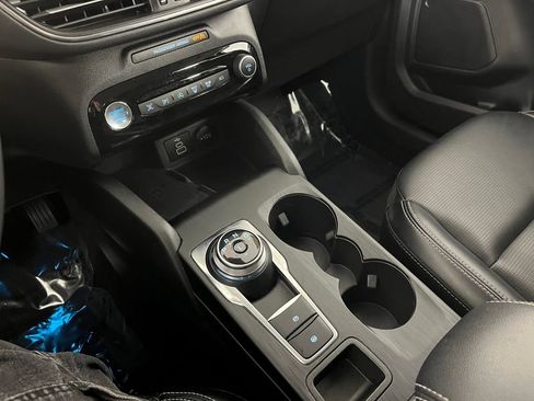 Used 2024 Ford Escape Platinum image 24