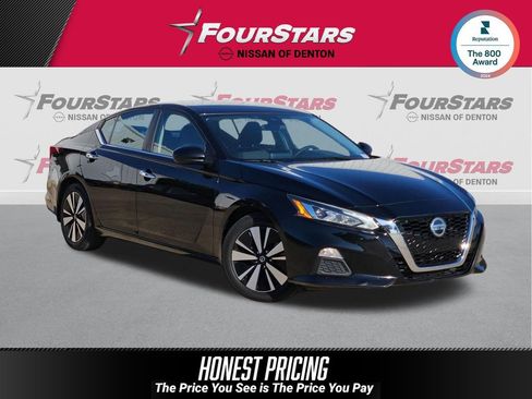 Used 2022 Nissan Altima 2.5 SV FWD image 1