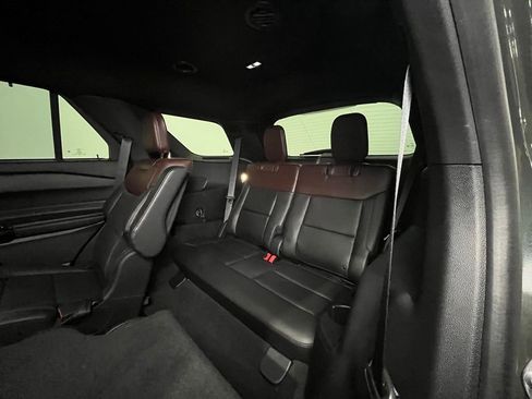 Used 2022 Ford Explorer Platinum w/ Equipment Group 601A image 19