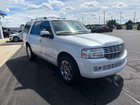 Used 2010 Lincoln Navigator 2WD image 6