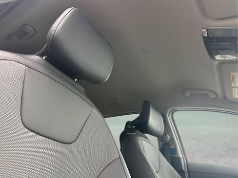 New 2026 Kia Niro Wind image 17