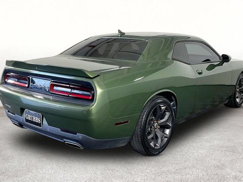Used 2018 Dodge Challenger SXT Plus RWD image 4