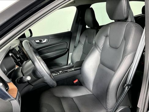 Used 2024 Volvo XC60 B5 Plus w/ Protection Package Premier AWD/4WD image 25