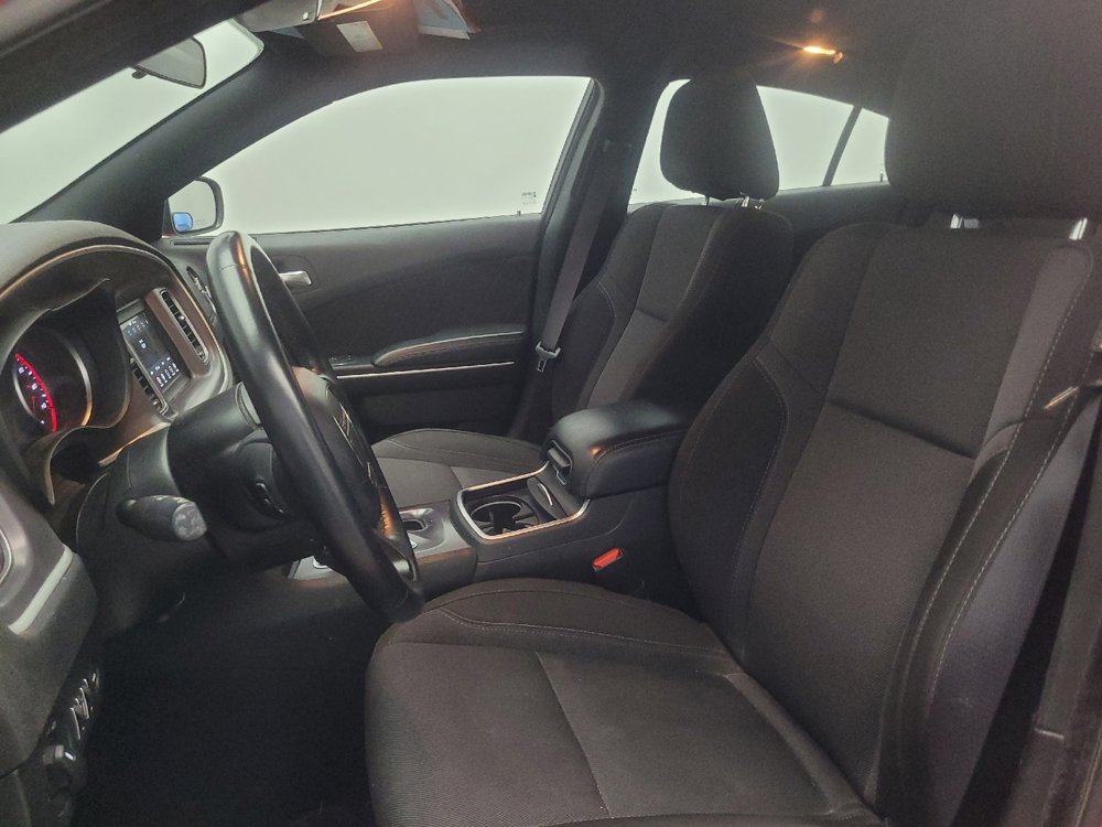 Used 2022 Dodge Charger SXT RWD image 17