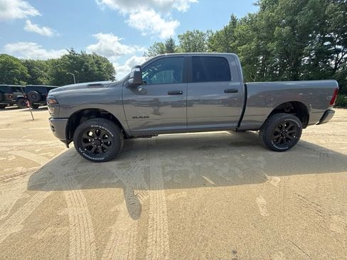 New 2026 RAM 2500 Big Horn AWD/4WD image 2