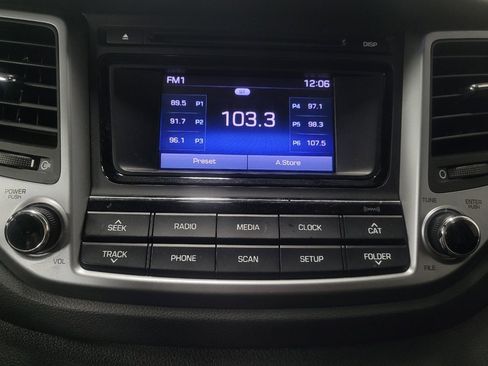 Used 2016 Hyundai Tucson Sport image 25