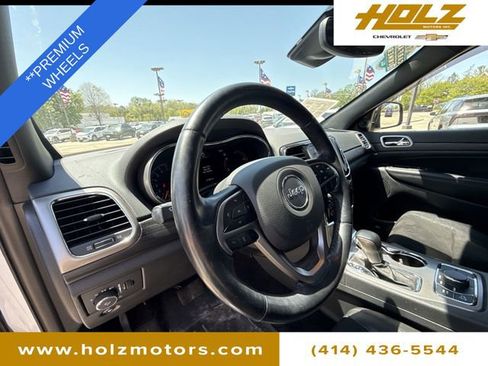 Used 2022 Jeep Grand Cherokee Laredo X AWD/4WD image 11